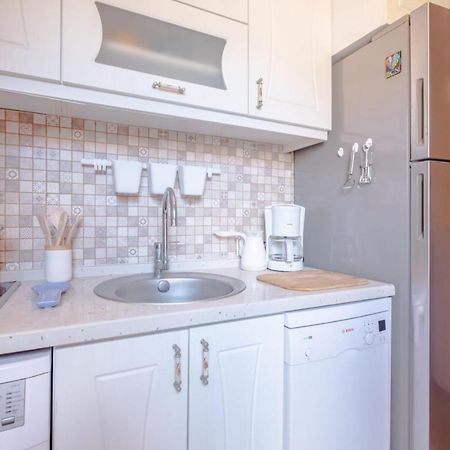 Colorful And Central Flat With Balcony In Kadikoy Κωνσταντινούπολη Εξωτερικό φωτογραφία