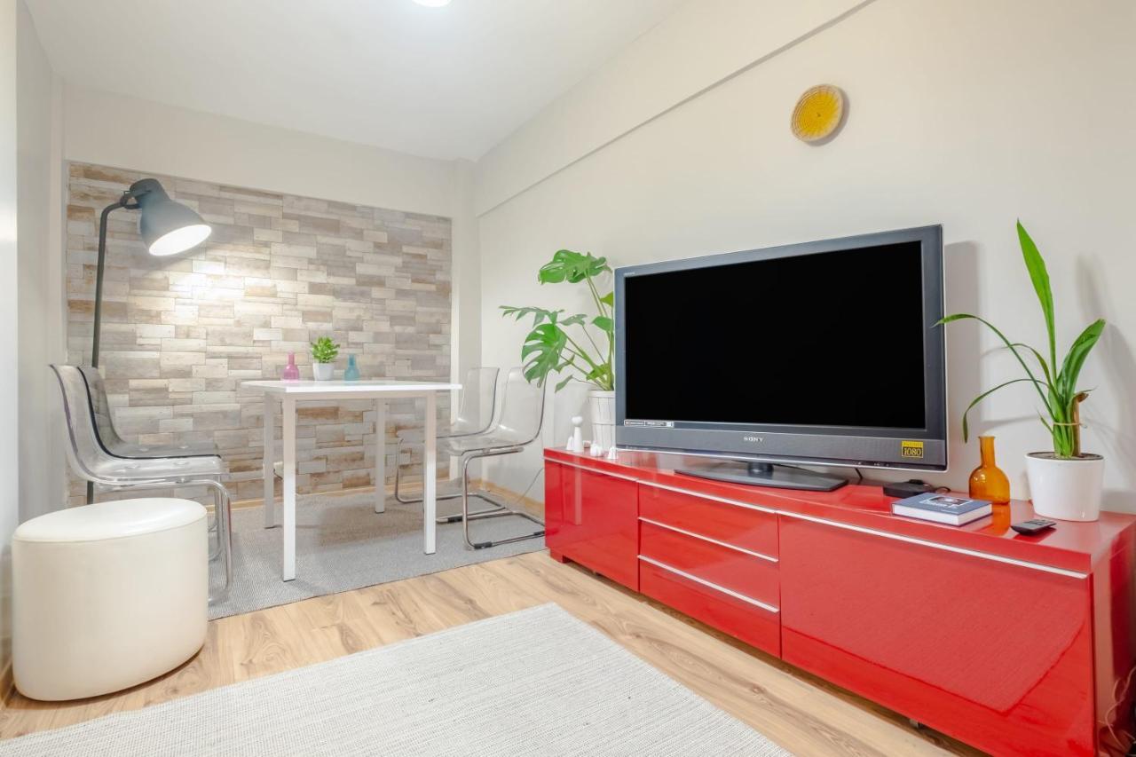Colorful And Central Flat With Balcony In Kadikoy Κωνσταντινούπολη Εξωτερικό φωτογραφία