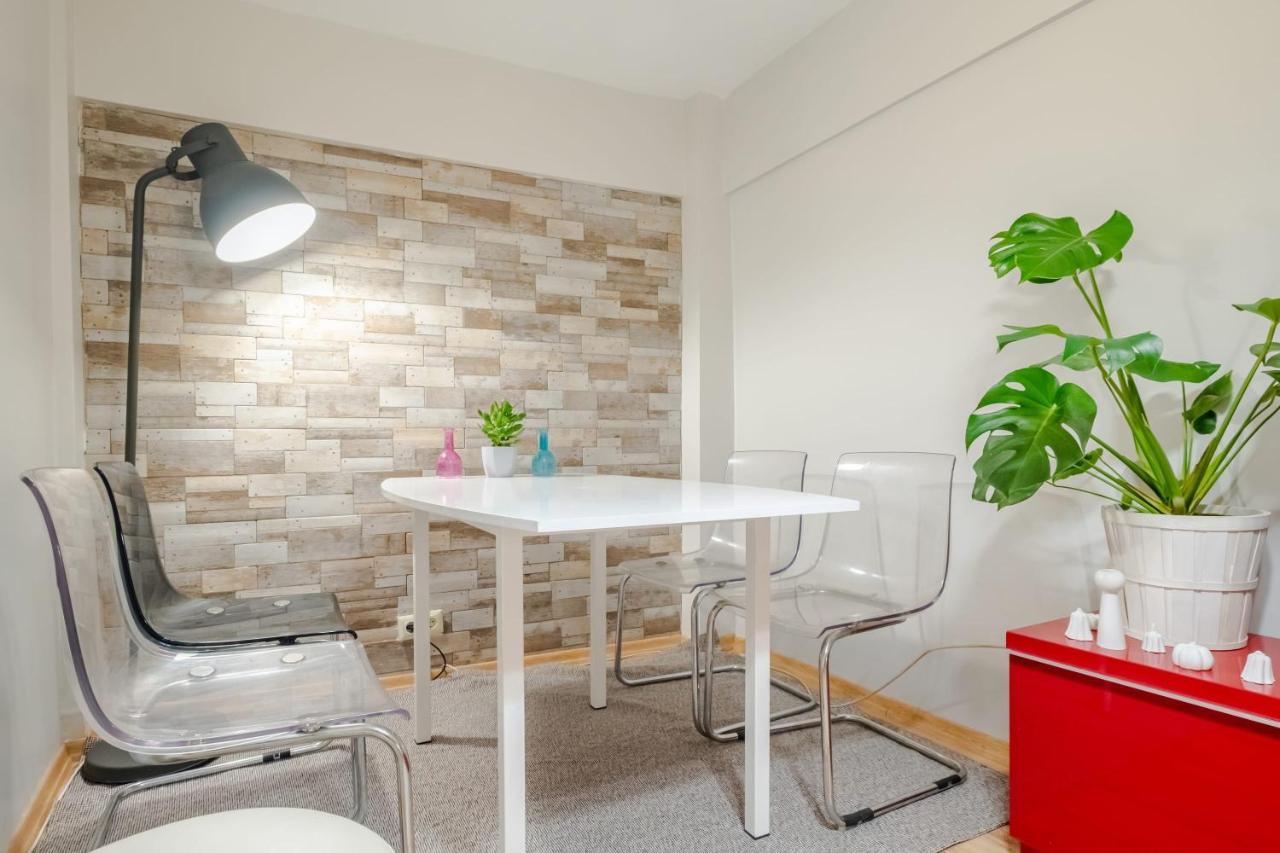 Colorful And Central Flat With Balcony In Kadikoy Κωνσταντινούπολη Εξωτερικό φωτογραφία