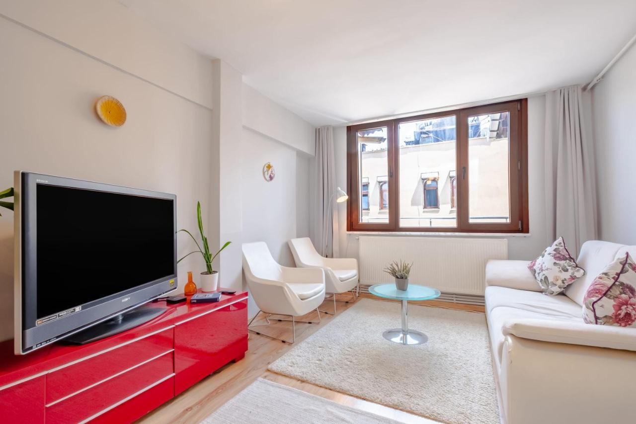 Colorful And Central Flat With Balcony In Kadikoy Κωνσταντινούπολη Εξωτερικό φωτογραφία