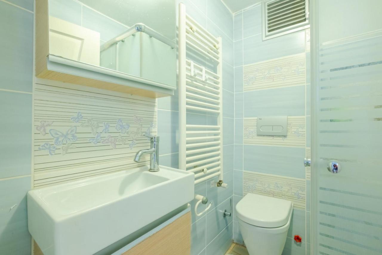 Colorful And Central Flat With Balcony In Kadikoy Κωνσταντινούπολη Εξωτερικό φωτογραφία
