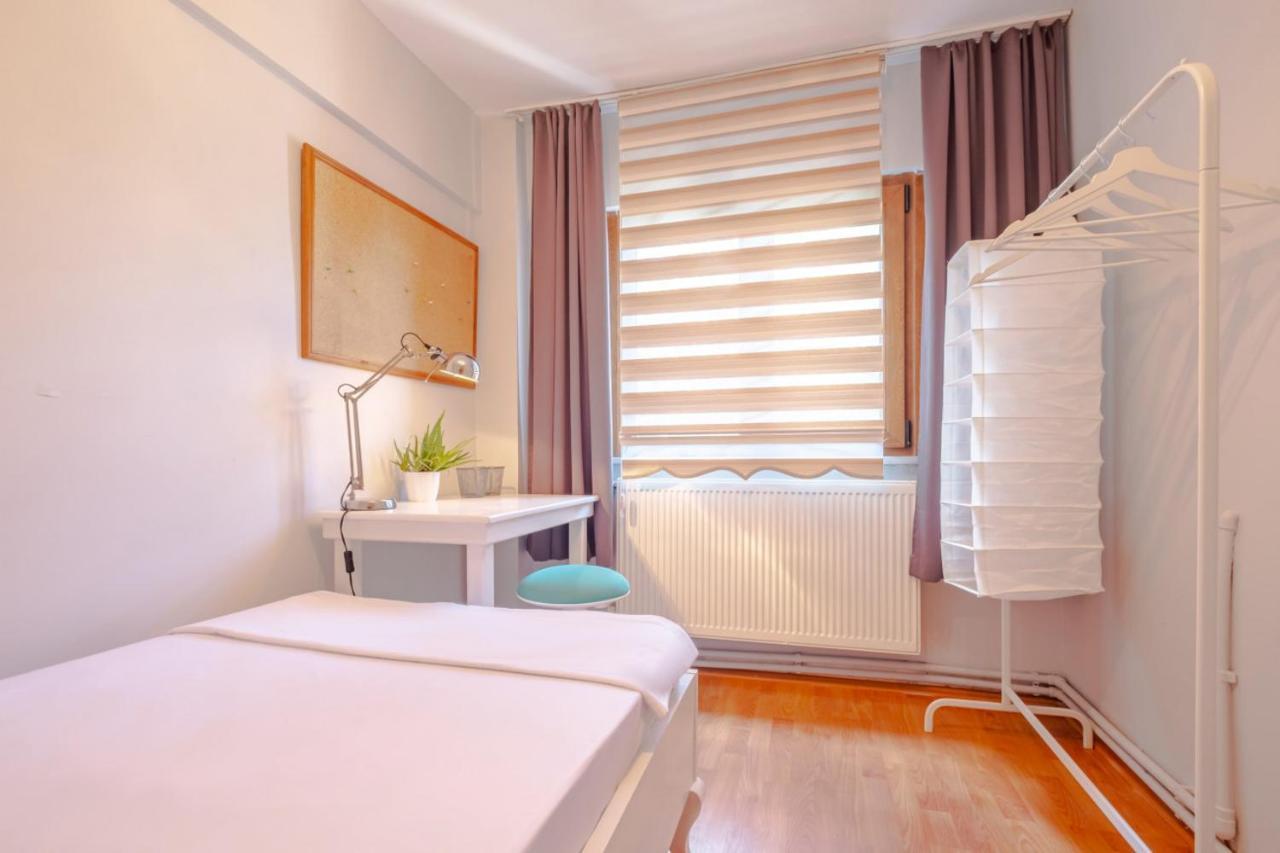 Colorful And Central Flat With Balcony In Kadikoy Κωνσταντινούπολη Εξωτερικό φωτογραφία