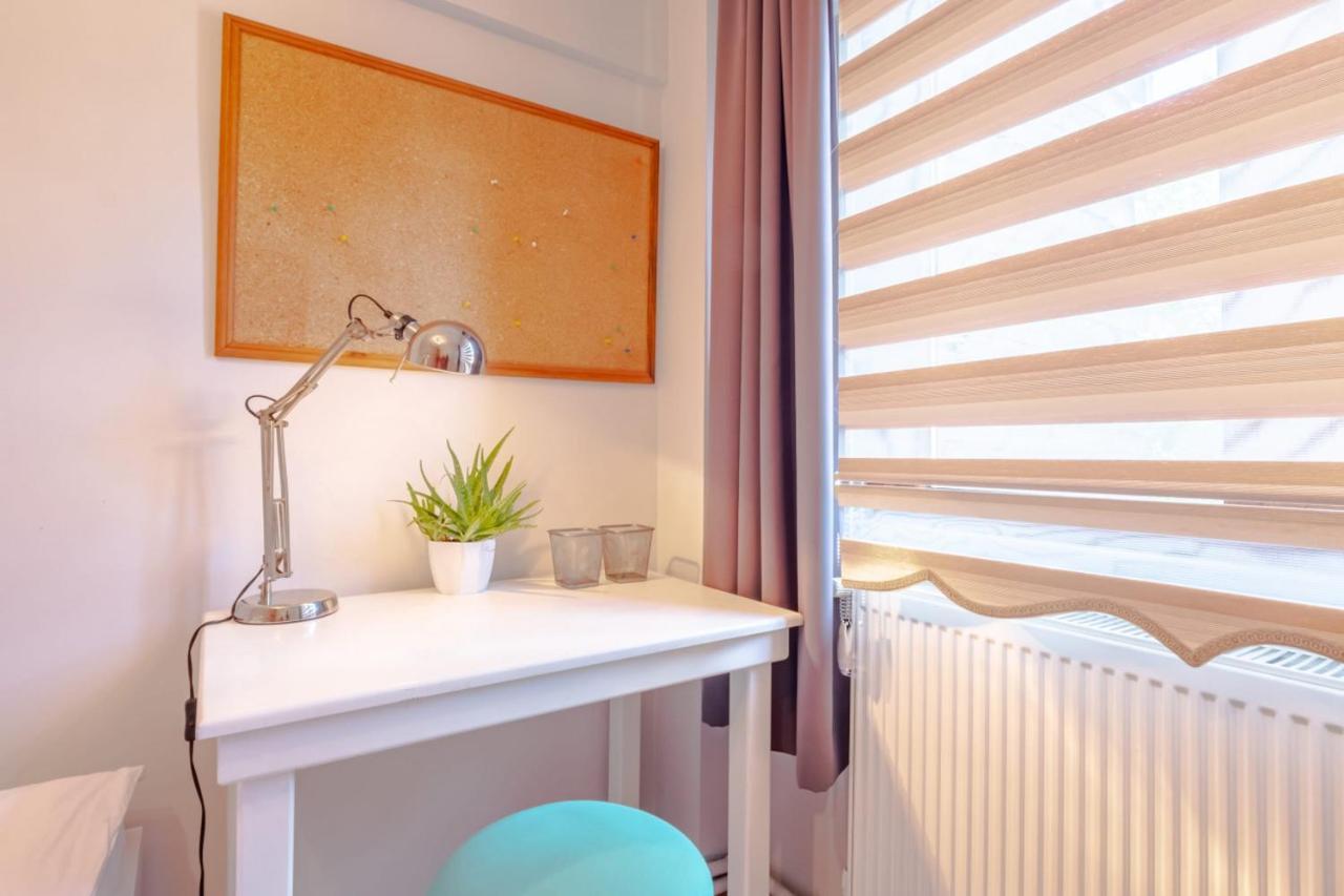 Colorful And Central Flat With Balcony In Kadikoy Κωνσταντινούπολη Εξωτερικό φωτογραφία
